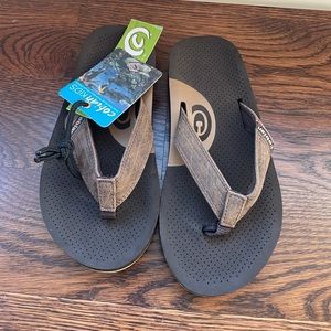 Cobian kids brown flip flops Size 6/7 EUR 36. NWT